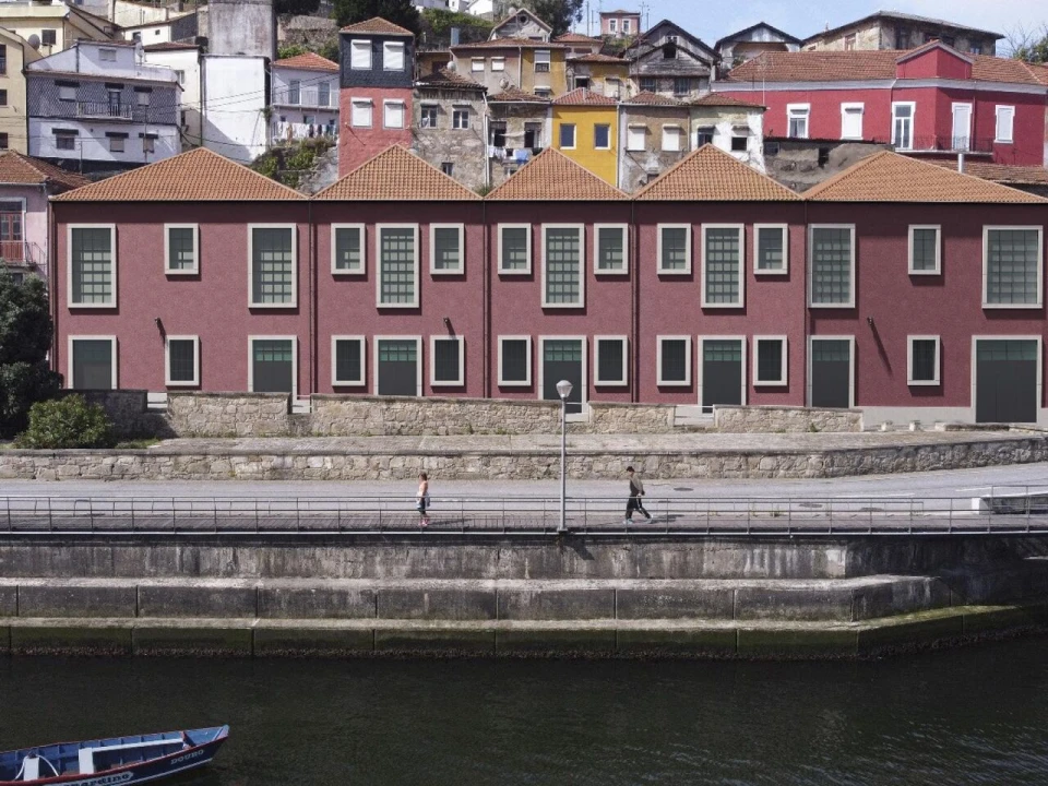 Loja para Venda em Santa Marinha e São Pedro da Afurada Foto 7