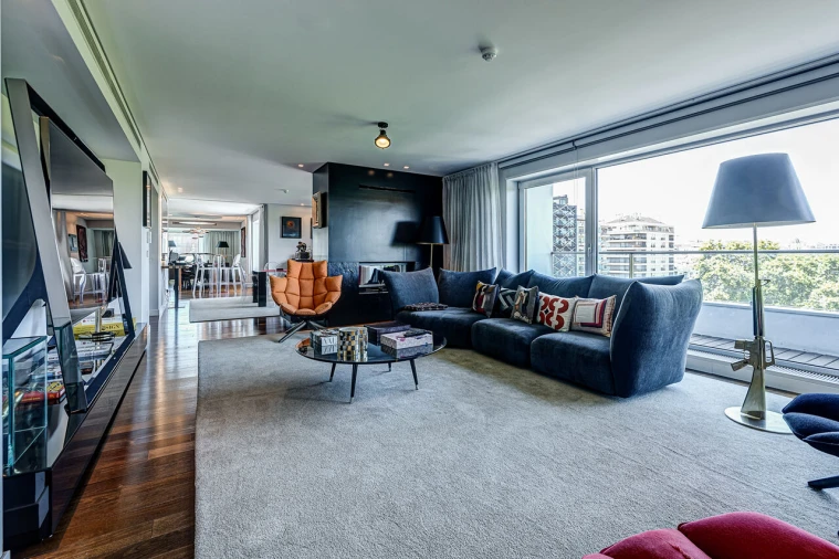 Apartamento T6 para Venda em Avenidas Novas Foto 1