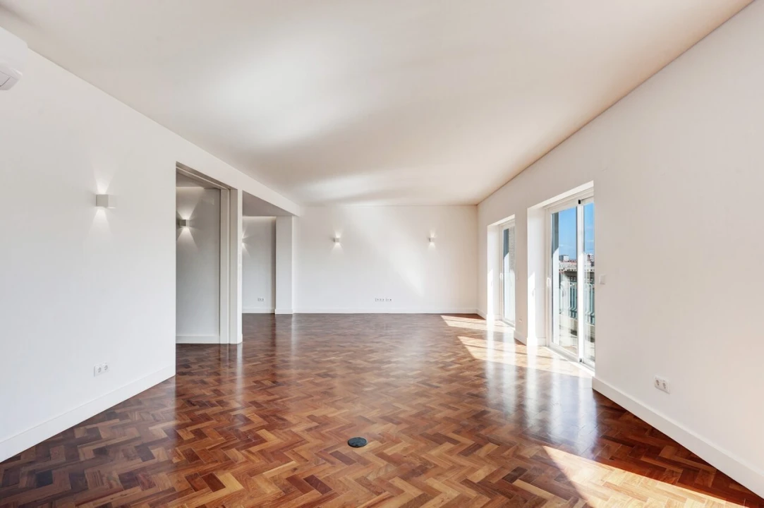 Apartamento T4 para Venda em Avenidas Novas Foto 1