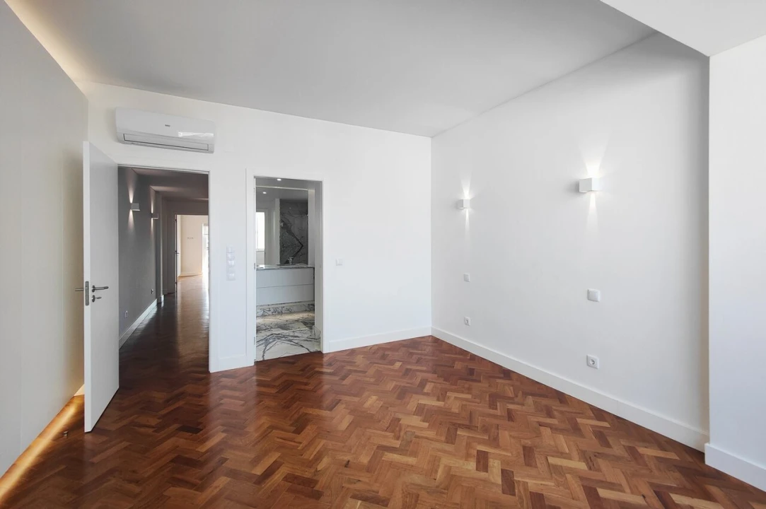 Apartamento T4 para Venda em Avenidas Novas Foto 15