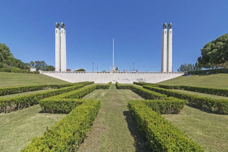 Apartamento T3 para Venda em Santo António Foto 38