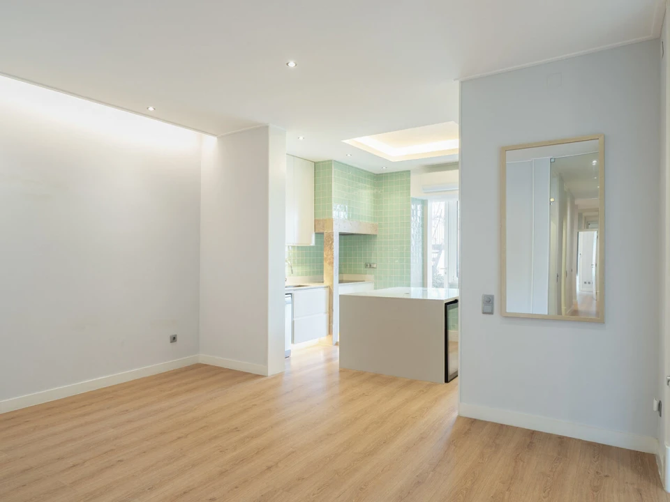 Apartamento T4 para Venda em Avenidas Novas Foto 8