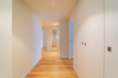 Apartamento T4 para Venda em Aldoar, Foz do Douro e Nevogilde