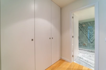 Apartamento T4 para Venda em Aldoar, Foz do Douro e Nevogilde