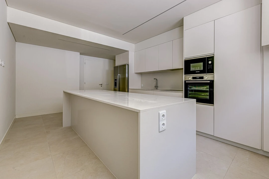 Apartamento T4 para Venda em Santo António Foto 13