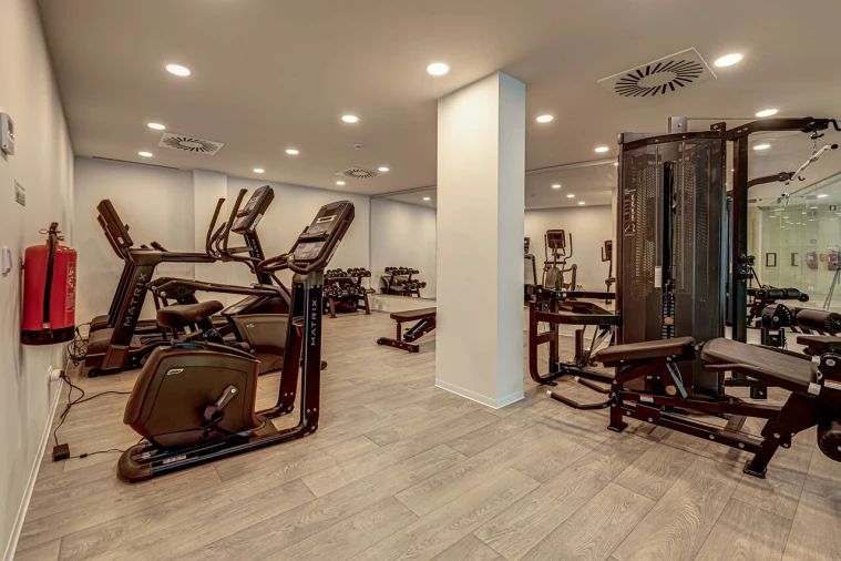 Apartamento T4 para Venda em Santo António Foto 39