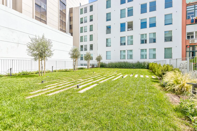 Apartamento T4 para Venda em Santo António Foto 47