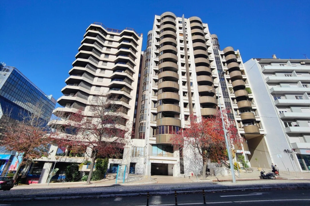 Apartamento T4 para Venda em Areeiro Foto 2