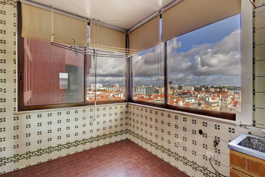 Apartamento T4 para Venda em Areeiro Foto 17