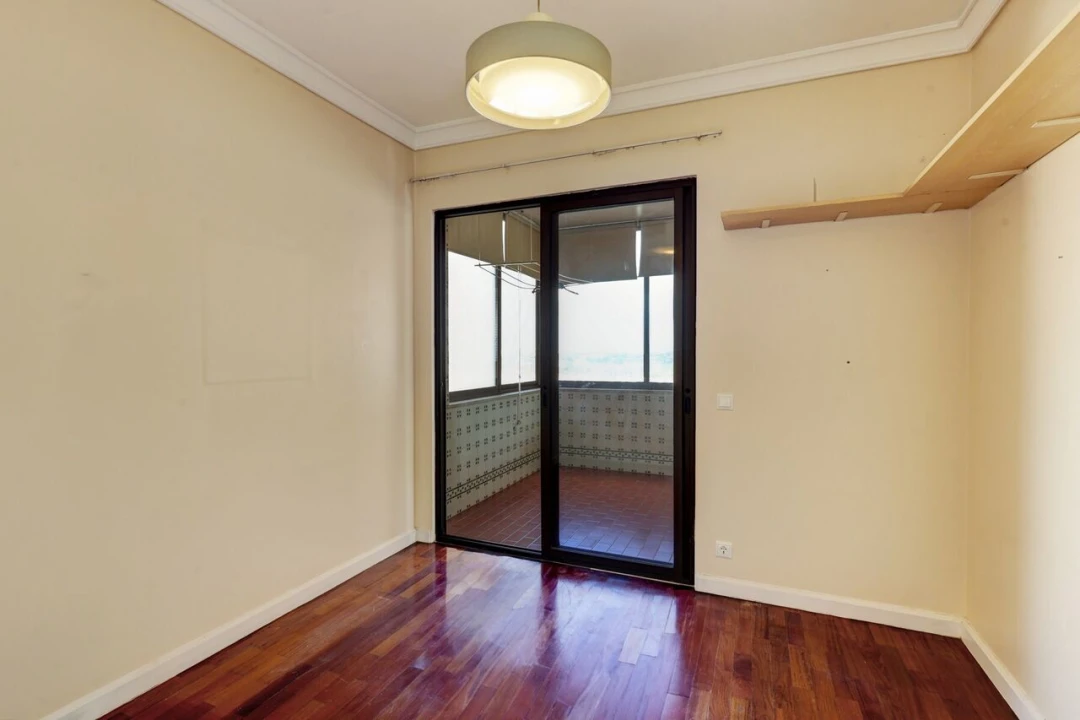 Apartamento T4 para Venda em Areeiro Foto 11