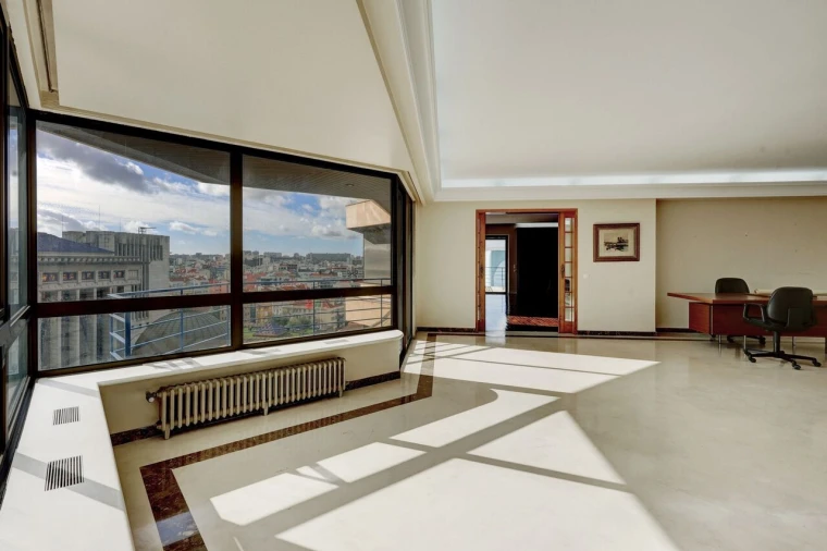 Apartamento T4 para Venda em Areeiro Foto 4