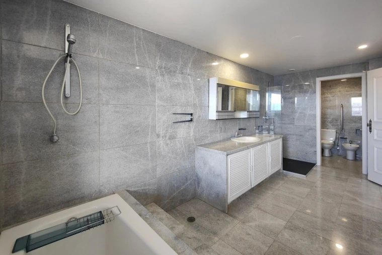 Apartamento T4 para Venda em Areeiro Foto 12