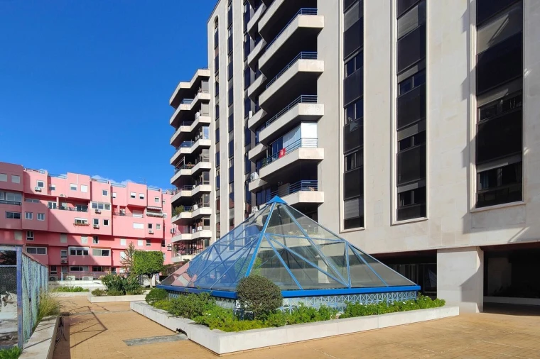 Apartamento T4 para Venda em Areeiro Foto 25