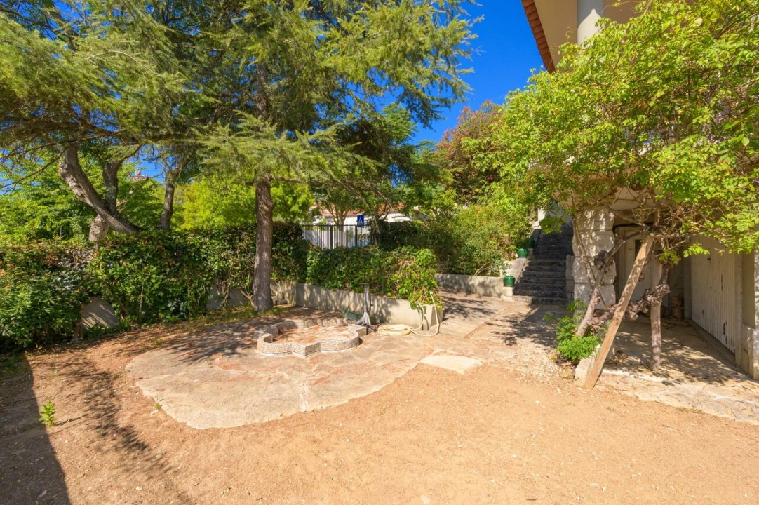 Moradia T6 para Venda em Oeiras e São Julião da Barra, Paço de Arcos e Caxias Foto 28