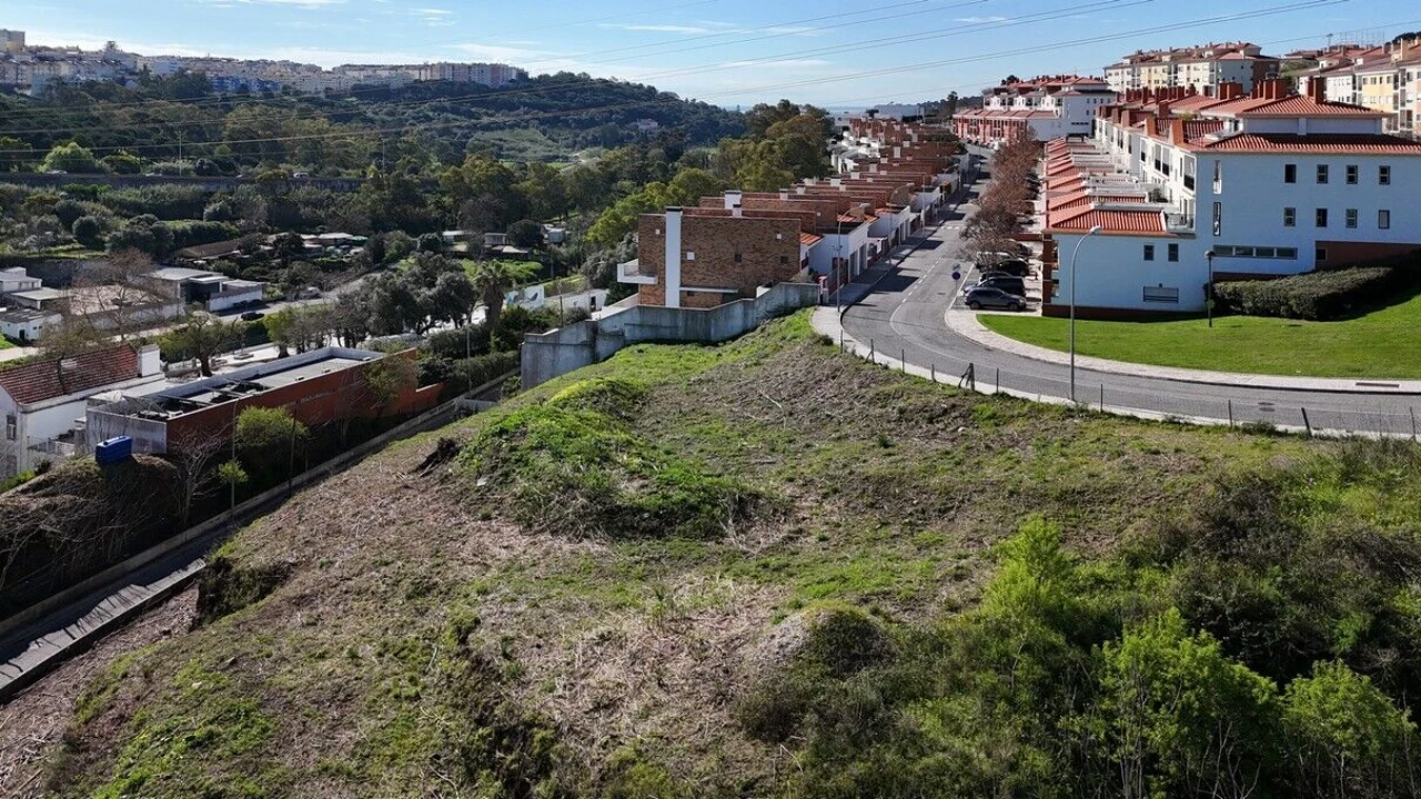 Terreno para Venda em Carnaxide e Queijas Foto 6