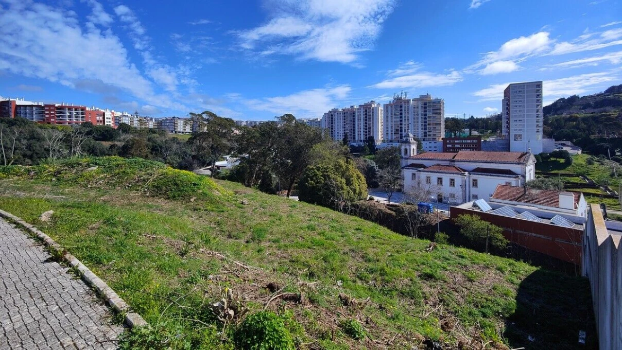Terreno para Venda em Carnaxide e Queijas Foto 14