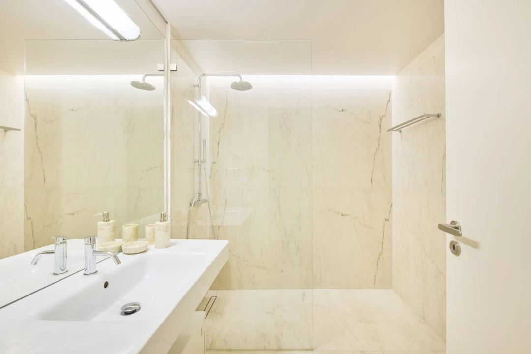 Apartamento T2 para Venda em Santo António Foto 9