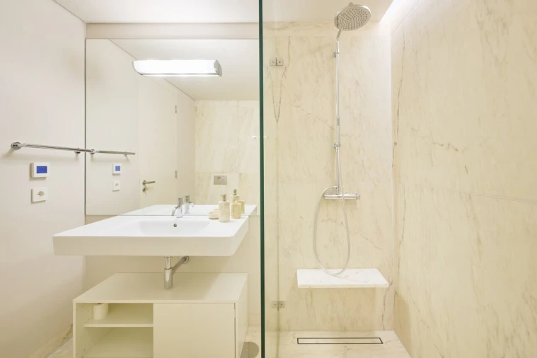 Apartamento T2 para Venda em Santo António Foto 19