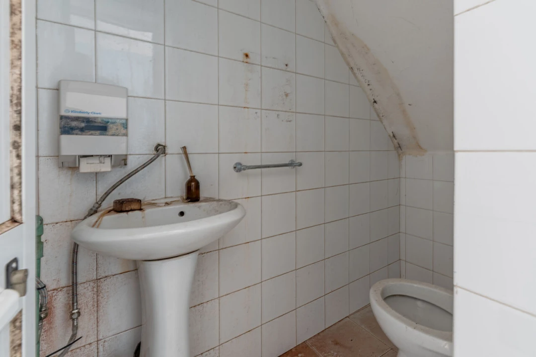 Prédio para Venda em Santa Maria do Castelo e Santiago e Santa Susana Foto 6