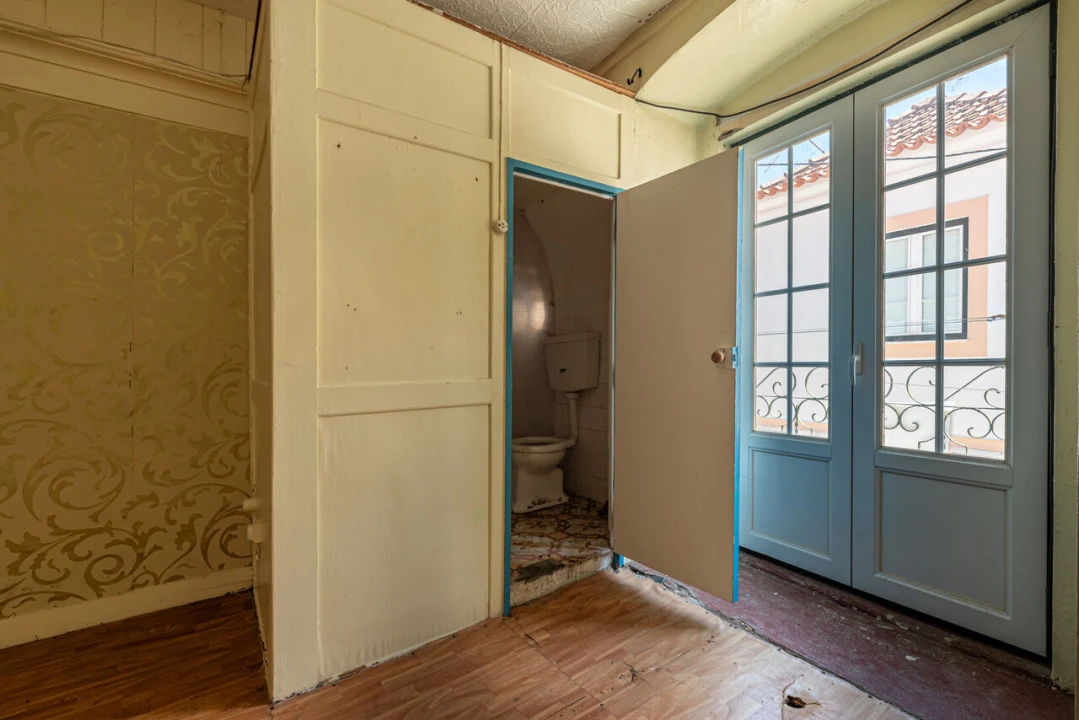 Prédio para Venda em Santa Maria do Castelo e Santiago e Santa Susana Foto 13