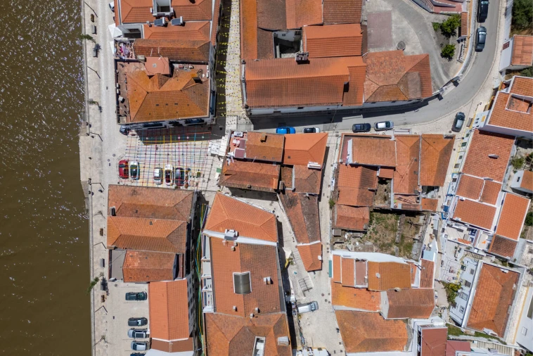 Prédio para Venda em Santa Maria do Castelo e Santiago e Santa Susana Foto 2