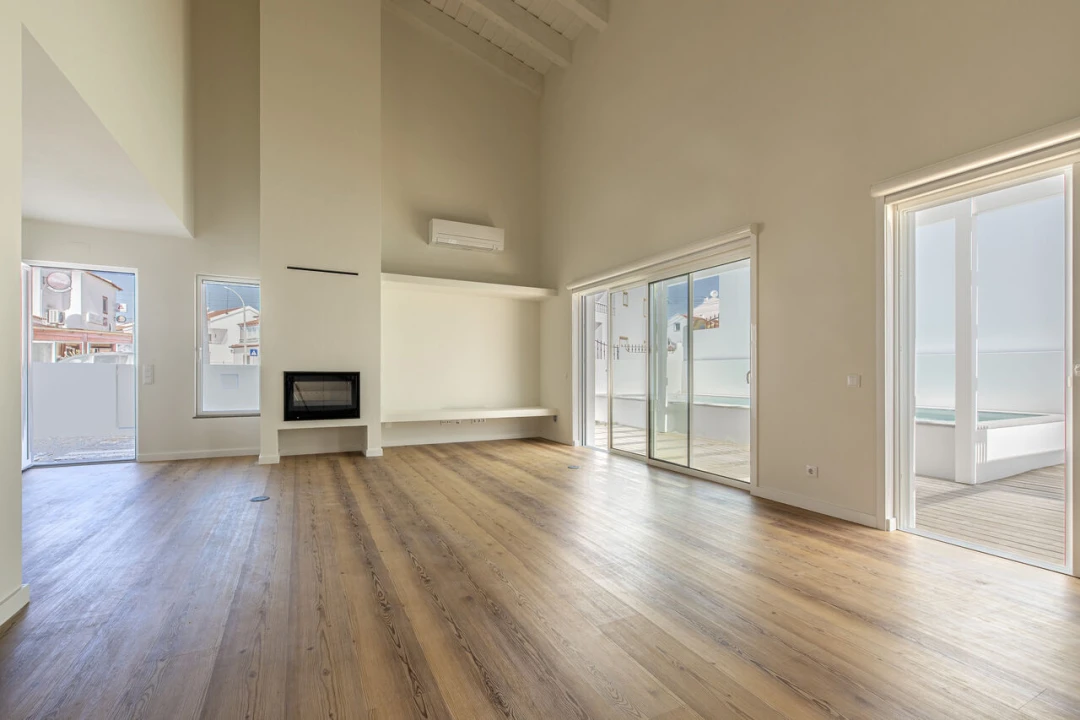 Moradia T4 para Venda em Santa Maria do Castelo e Santiago e Santa Susana Foto 4