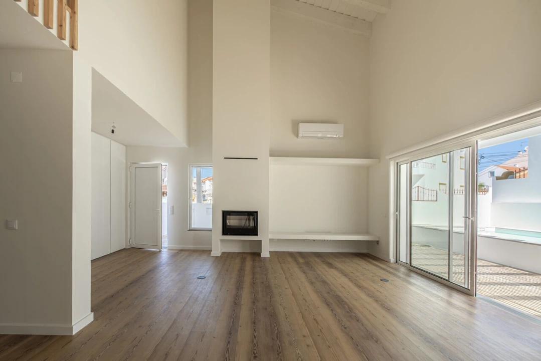 Moradia T4 para Venda em Santa Maria do Castelo e Santiago e Santa Susana Foto 5