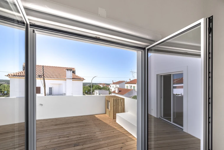 Moradia T4 para Venda em Santa Maria do Castelo e Santiago e Santa Susana Foto 21