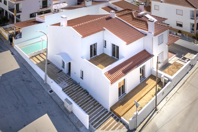 Moradia T4 para Venda em Santa Maria do Castelo e Santiago e Santa Susana Foto 25