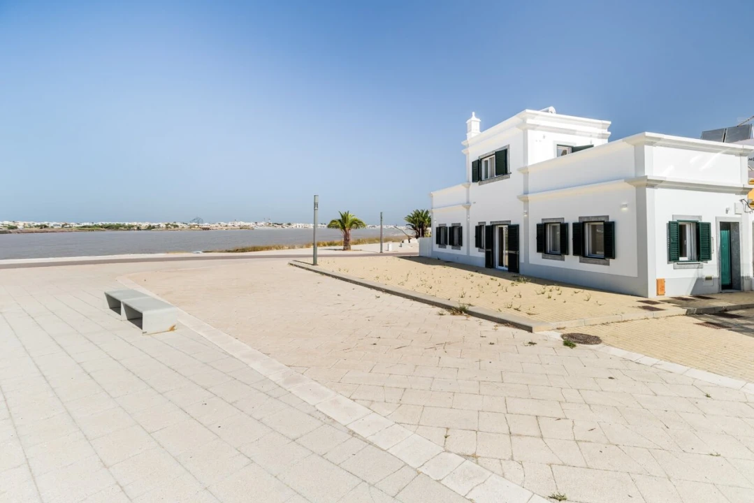 Moradia T2 para Venda em Faro (Sé e São Pedro) Foto 23