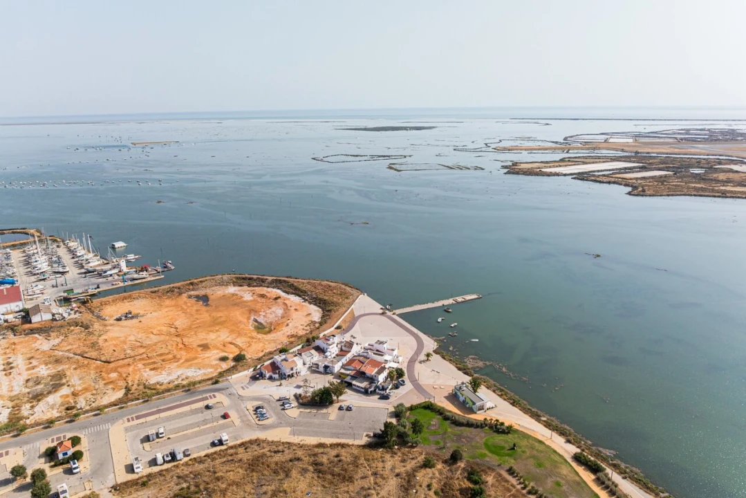 Moradia T2 para Venda em Faro (Sé e São Pedro) Foto 24
