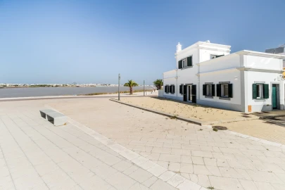 Moradia T2 para Venda em Faro (Sé e São Pedro)