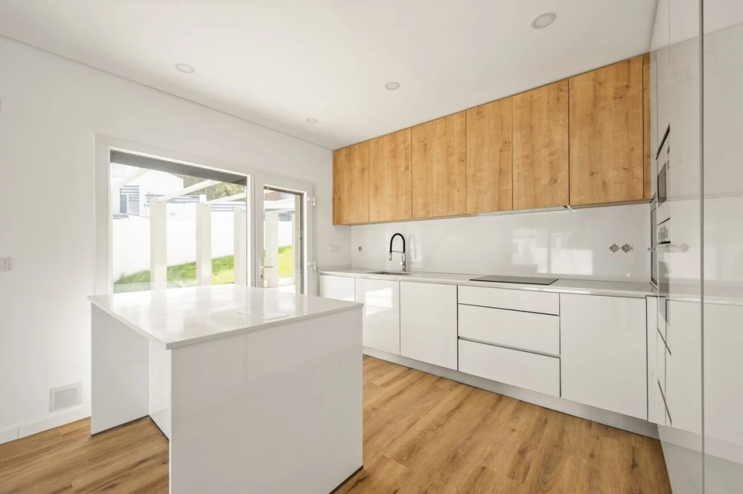 Moradia T4 para Venda em Charneca de Caparica e Sobreda Foto 7