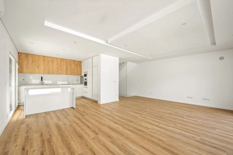 Moradia T4 para Venda em Charneca de Caparica e Sobreda Foto 13