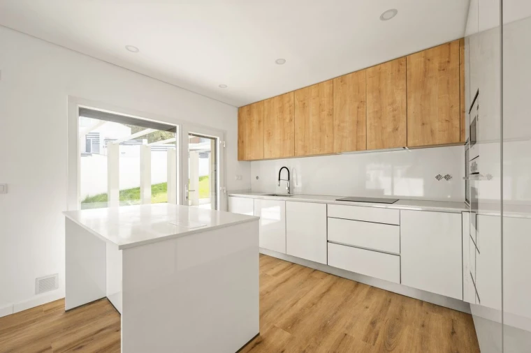 Moradia T4 para Venda em Charneca de Caparica e Sobreda Foto 7