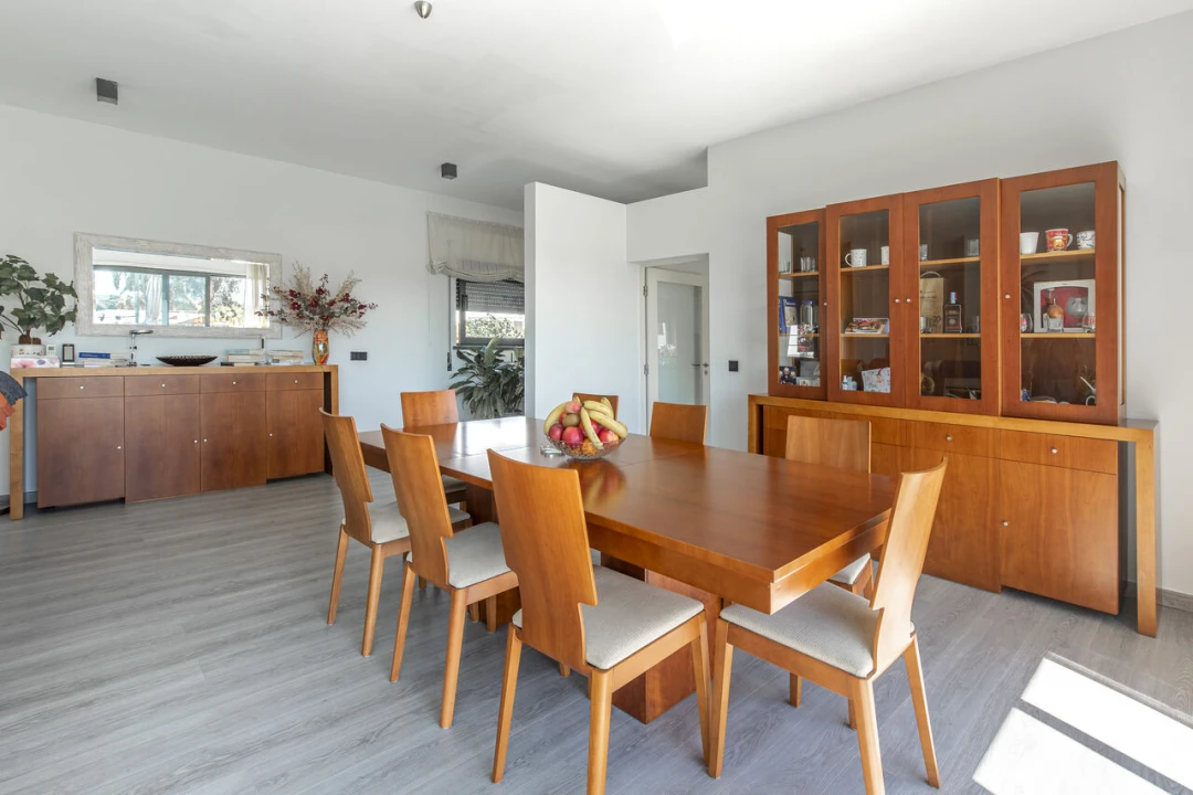 Moradia T4 para Venda em Santa Maria do Castelo e Santiago e Santa Susana Foto 8