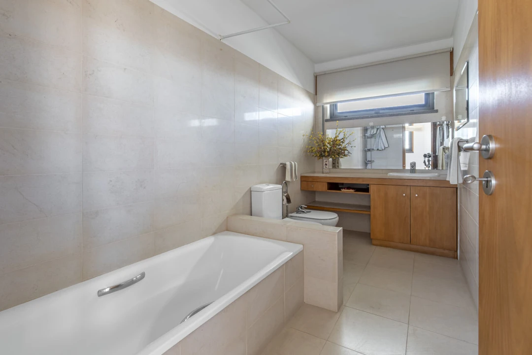 Moradia T4 para Venda em Santa Maria do Castelo e Santiago e Santa Susana Foto 20