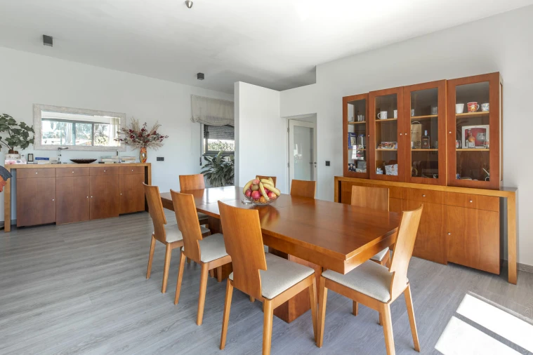 Moradia T4 para Venda em Santa Maria do Castelo e Santiago e Santa Susana Foto 8