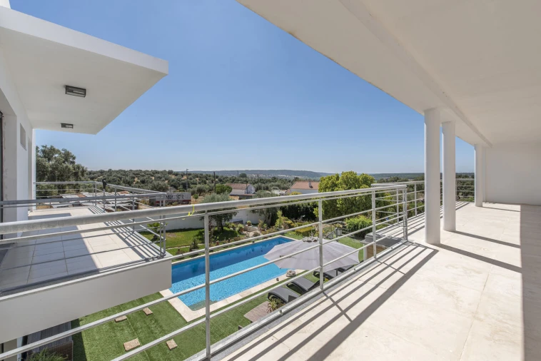 Moradia T4 para Venda em Santa Maria do Castelo e Santiago e Santa Susana Foto 18