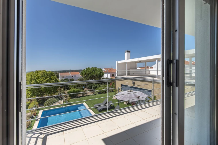 Moradia T4 para Venda em Santa Maria do Castelo e Santiago e Santa Susana Foto 22