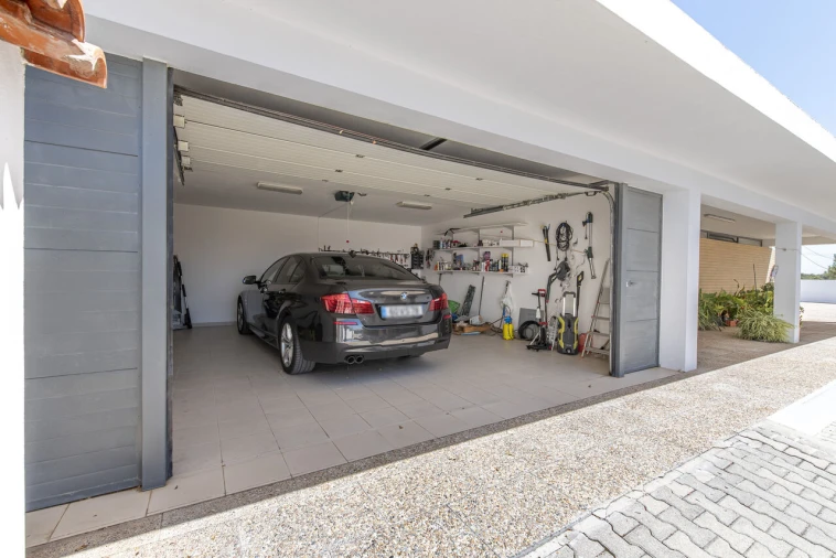 Moradia T4 para Venda em Santa Maria do Castelo e Santiago e Santa Susana Foto 26