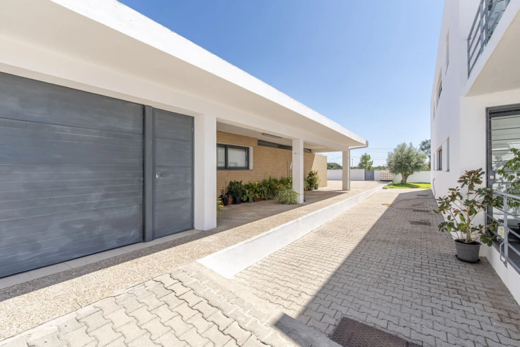 Moradia T4 para Venda em Santa Maria do Castelo e Santiago e Santa Susana Foto 27