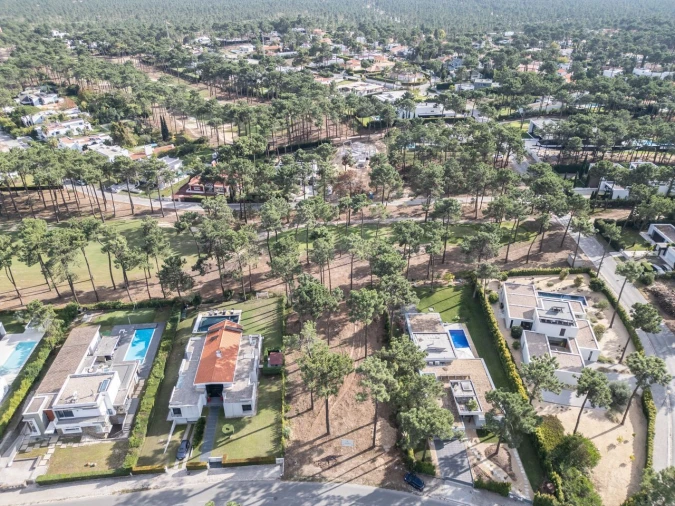Terreno para Venda em Charneca de Caparica e Sobreda