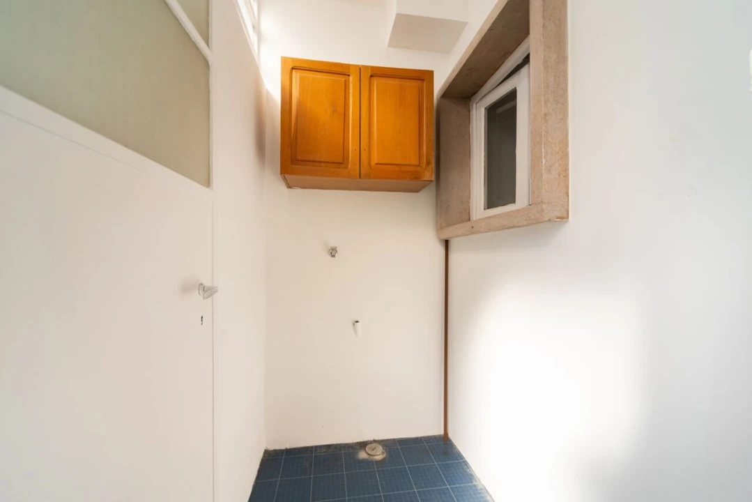 Apartamento T2 para Venda em Santo António Foto 22