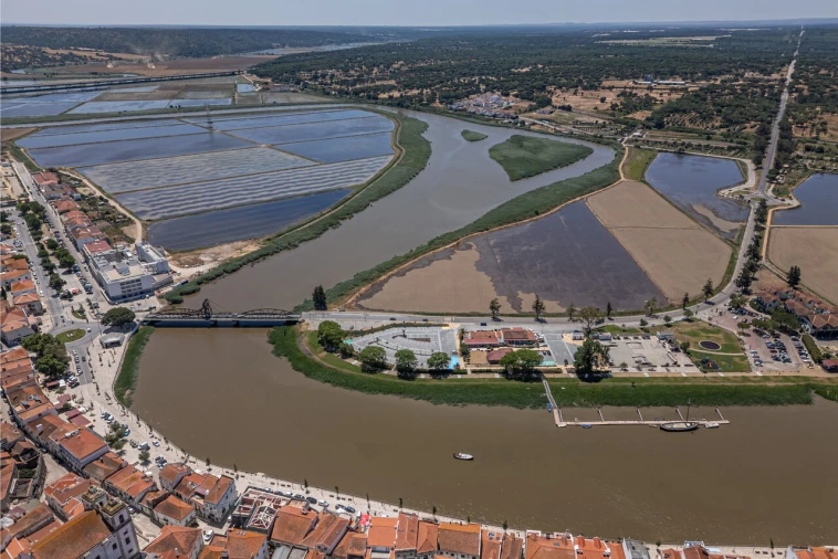 Terreno para Venda em Santa Maria do Castelo e Santiago e Santa Susana Foto 12