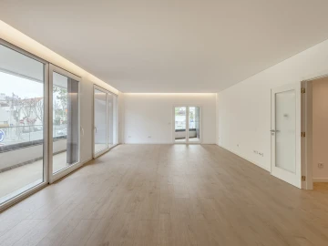 Apartamento T3 para Venda em Carcavelos e Parede