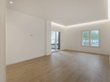 Apartamento T3 para Venda em Carcavelos e Parede