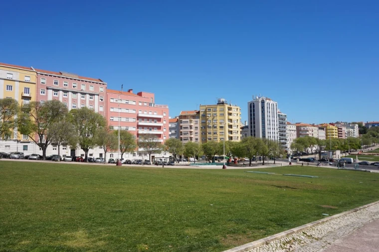 Apartamento T0 para Venda em Arroios Foto 17