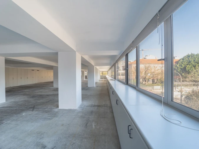 Escritório para Arrendamento em Lordelo do Ouro e Massarelos Foto 2