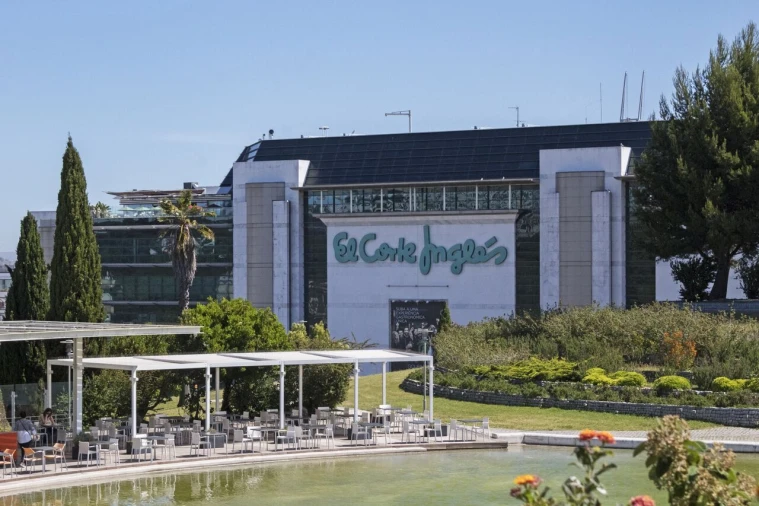 Loja para Arrendamento em Arroios Foto 22